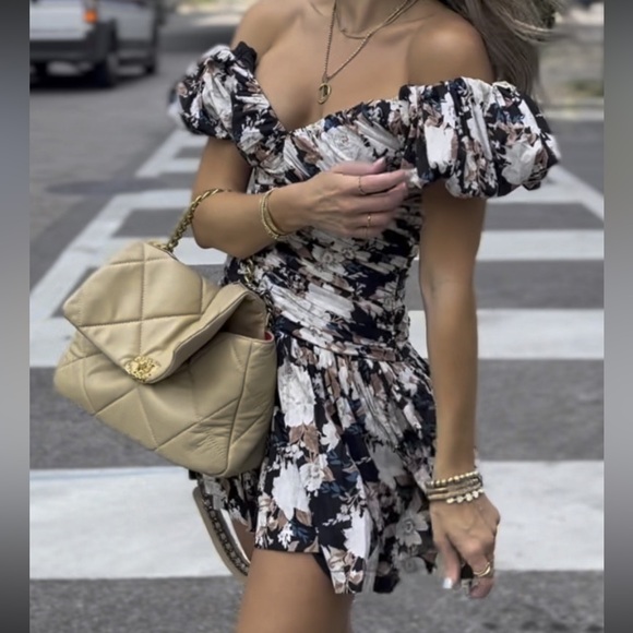 Abercrombie and Fitch Drama Puff Sleeve Floral Ruched Mini Dress Size Medium - Picture 11 of 11